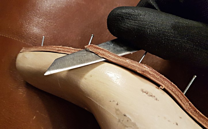 12-Outsole-trimmed